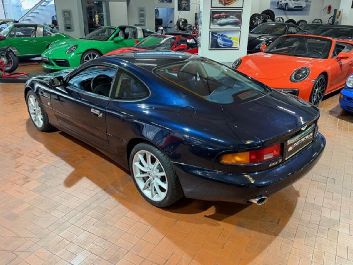 Aston Martin DB7 Coupé Vantage (4)