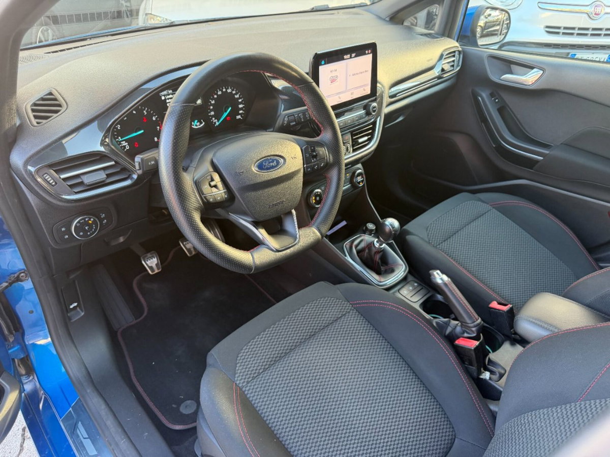 Ford Fiesta 1.0 EcoBoost 100CV 5 porte ST-Line (2)