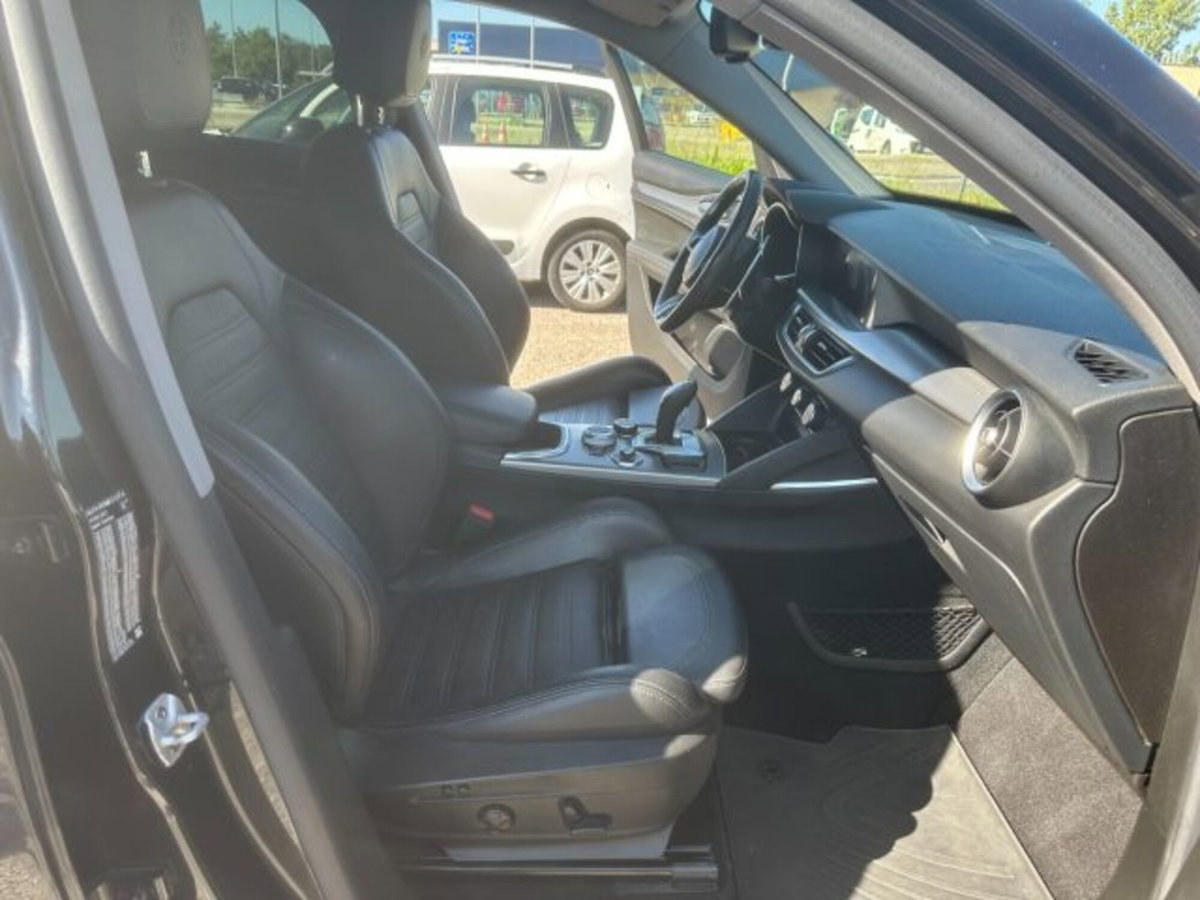 Alfa Romeo Stelvio Stelvio 2.2 Turbodiesel 210 CV AT8 Q4 Veloce (7)