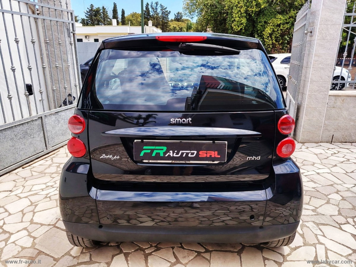 smart Fortwo 1000 52 kW MHD coupé passion (6)