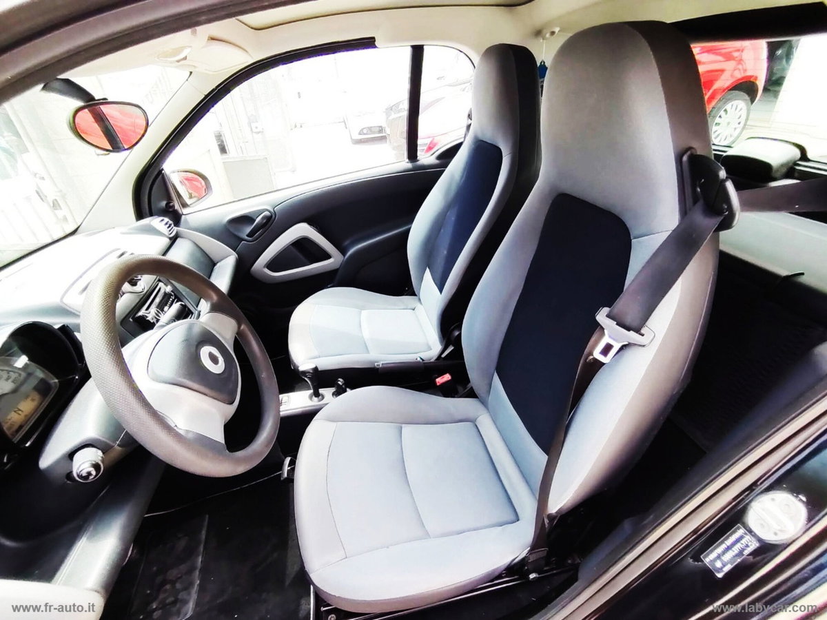 smart Fortwo 1000 52 kW MHD coupé passion (9)
