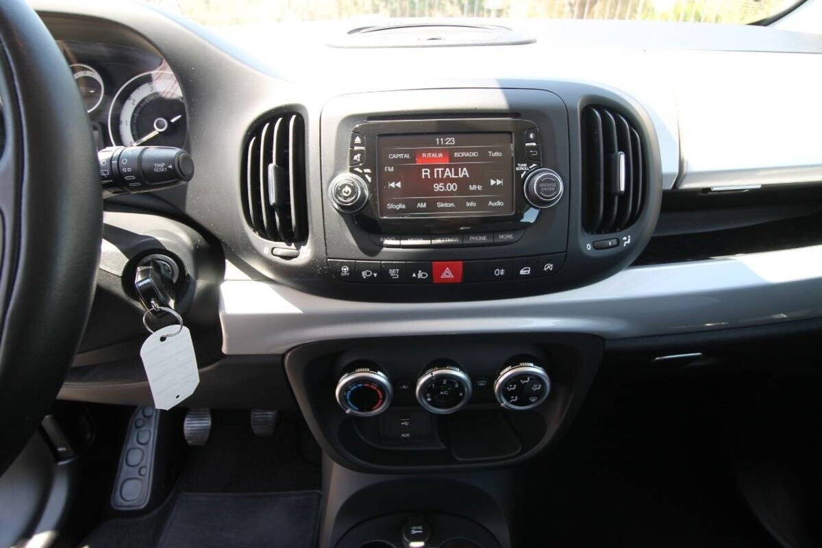 Fiat 500L Living 1.6 Multijet 120 CV Pop Star (10)