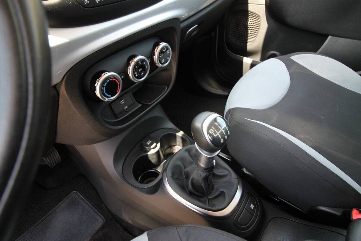 Fiat 500L Living 1.6 Multijet 120 CV Pop Star (11)