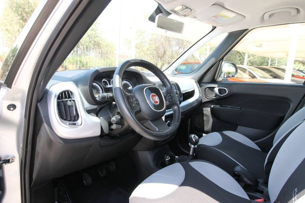 Fiat 500L Living 1.6 Multijet 120 CV Pop Star (12)