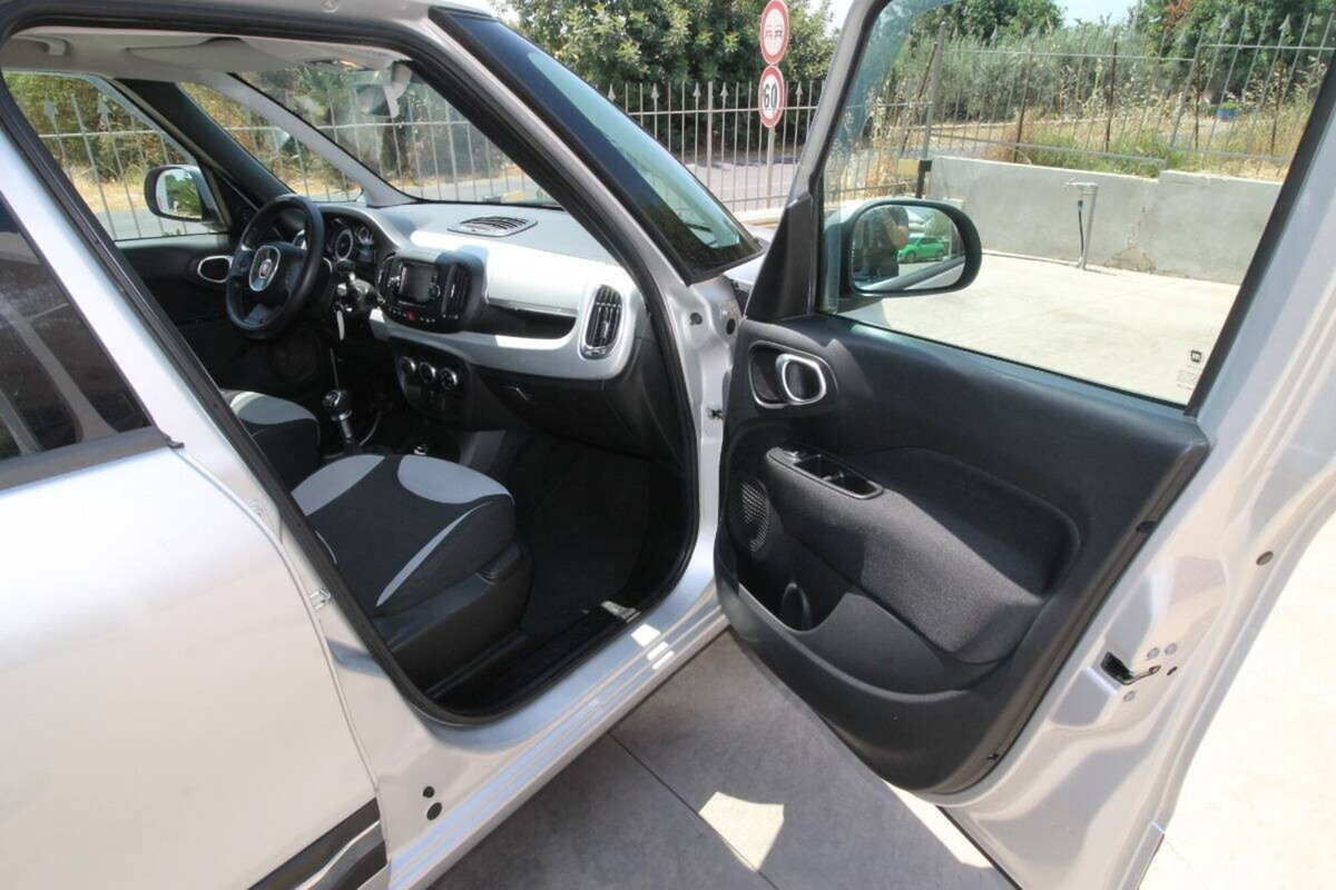 Fiat 500L Living 1.6 Multijet 120 CV Pop Star (17)