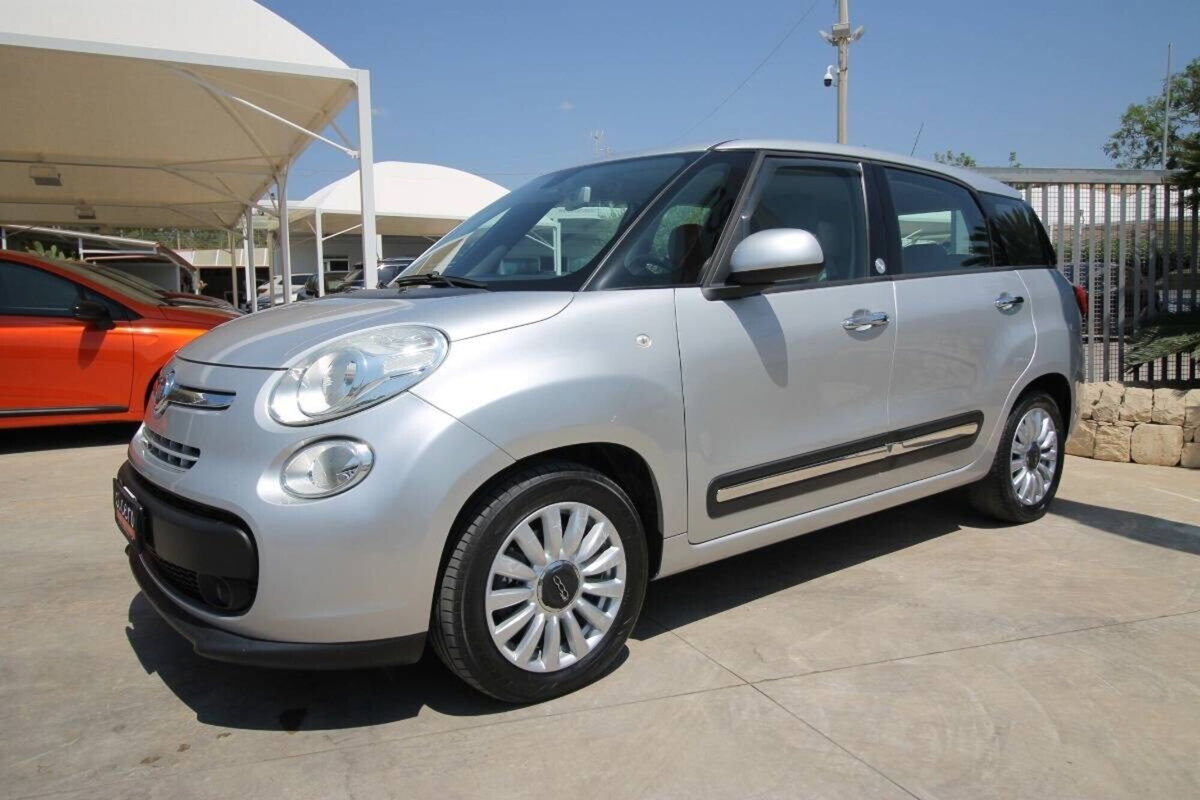 Fiat 500L Living 1.6 Multijet 120 CV Pop Star (3)