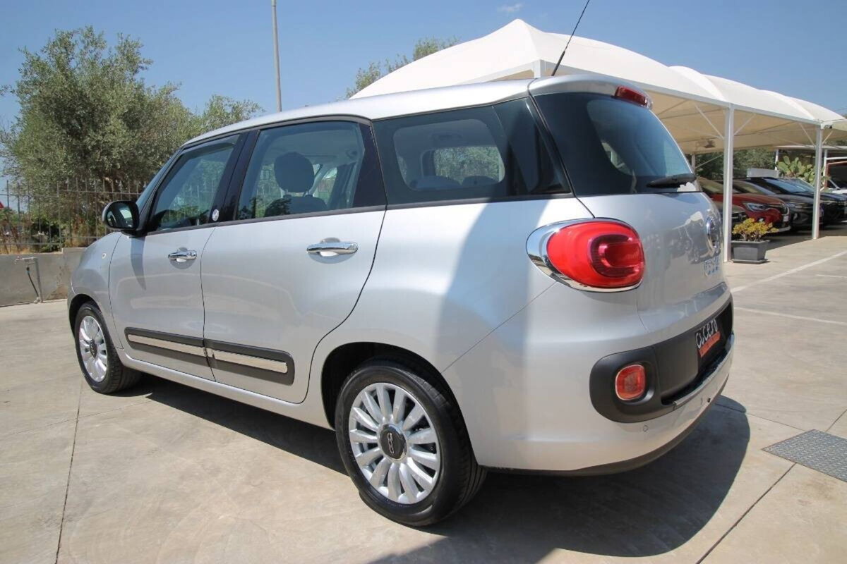 Fiat 500L Living 1.6 Multijet 120 CV Pop Star (4)