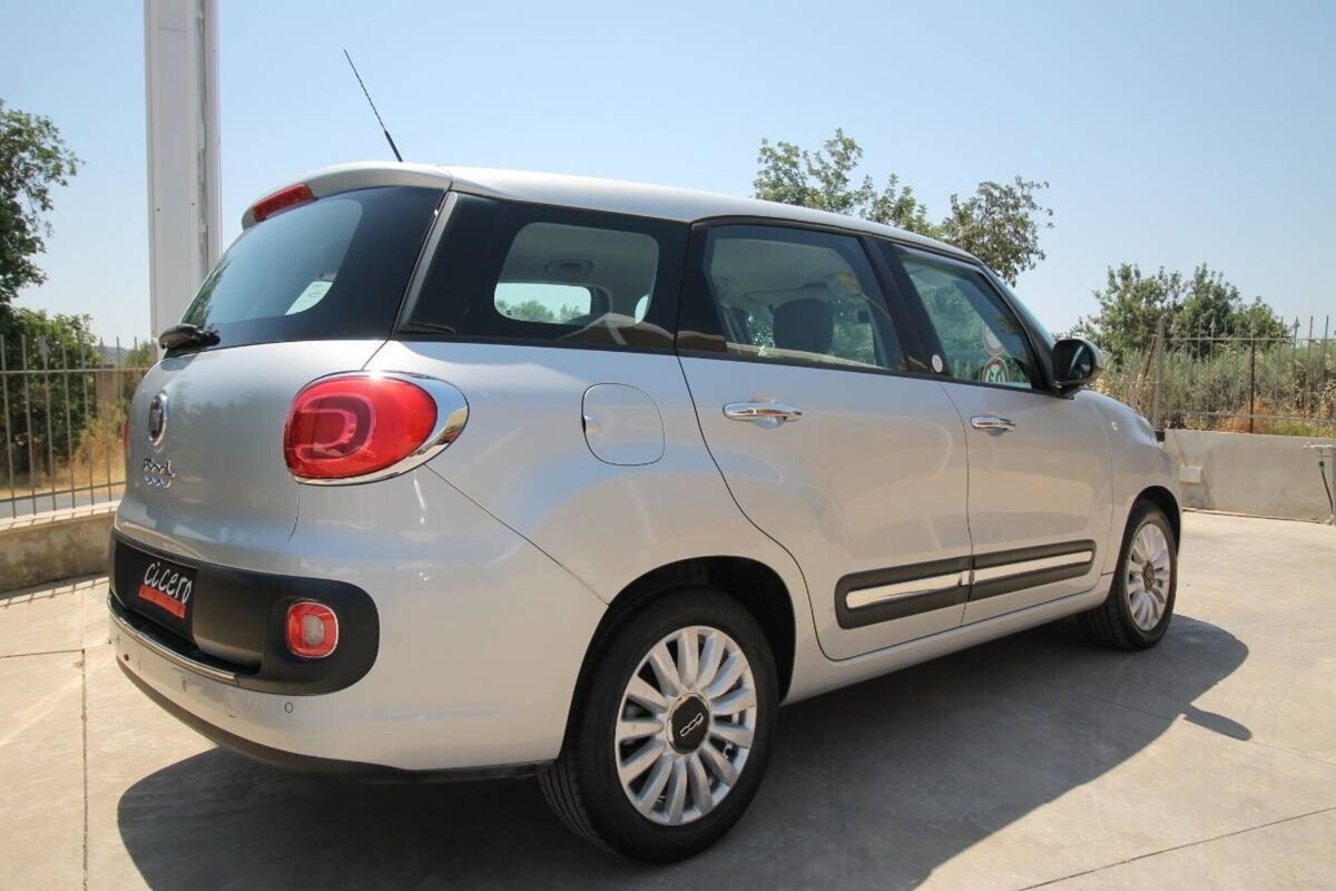 Fiat 500L Living 1.6 Multijet 120 CV Pop Star (6)