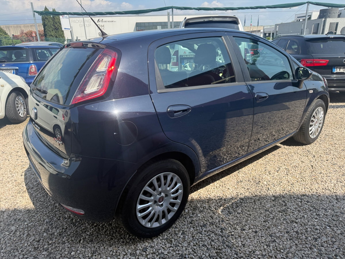 Fiat Punto 1.3 MJT II 75 CV 5 porte Street (4)