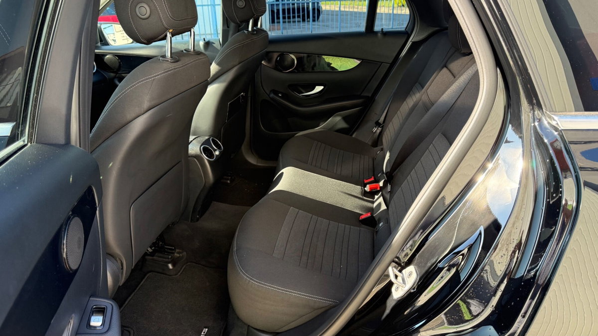 Mercedes-Benz GLC SUV 300 de 4Matic Plug-in hybrid Premium Plus (13)