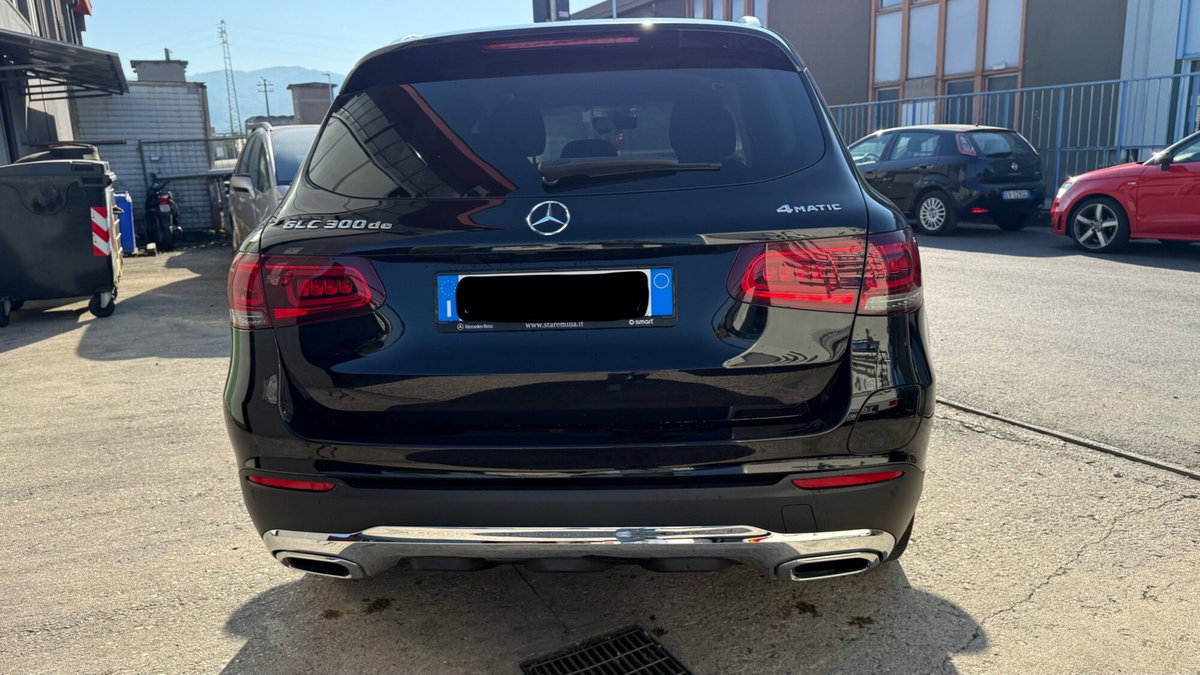 Mercedes-Benz GLC SUV 300 de 4Matic Plug-in hybrid Premium Plus (5)