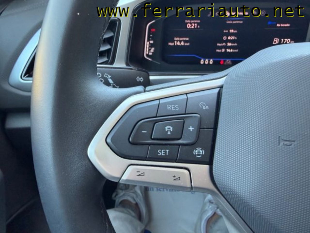 Volkswagen T-Roc 1.0 TSI Style (18)