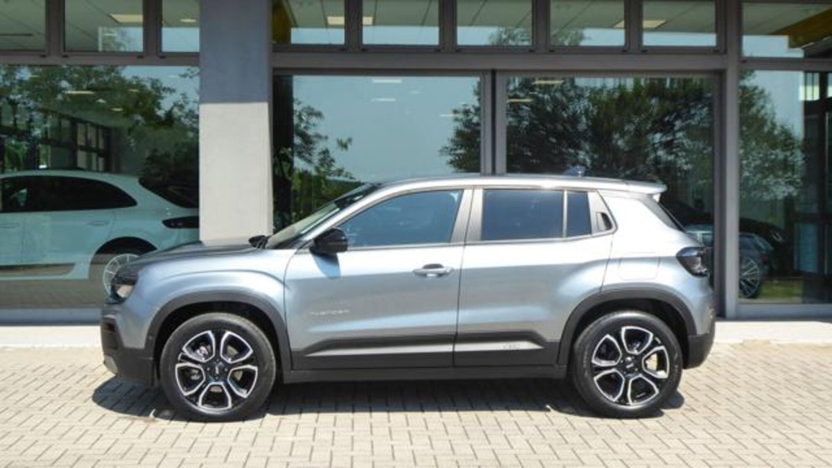 Jeep Avenger 1.2 turbo Summit fwd 100cv (2)