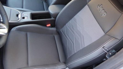 Jeep Avenger 1.2 turbo Summit fwd 100cv (20)