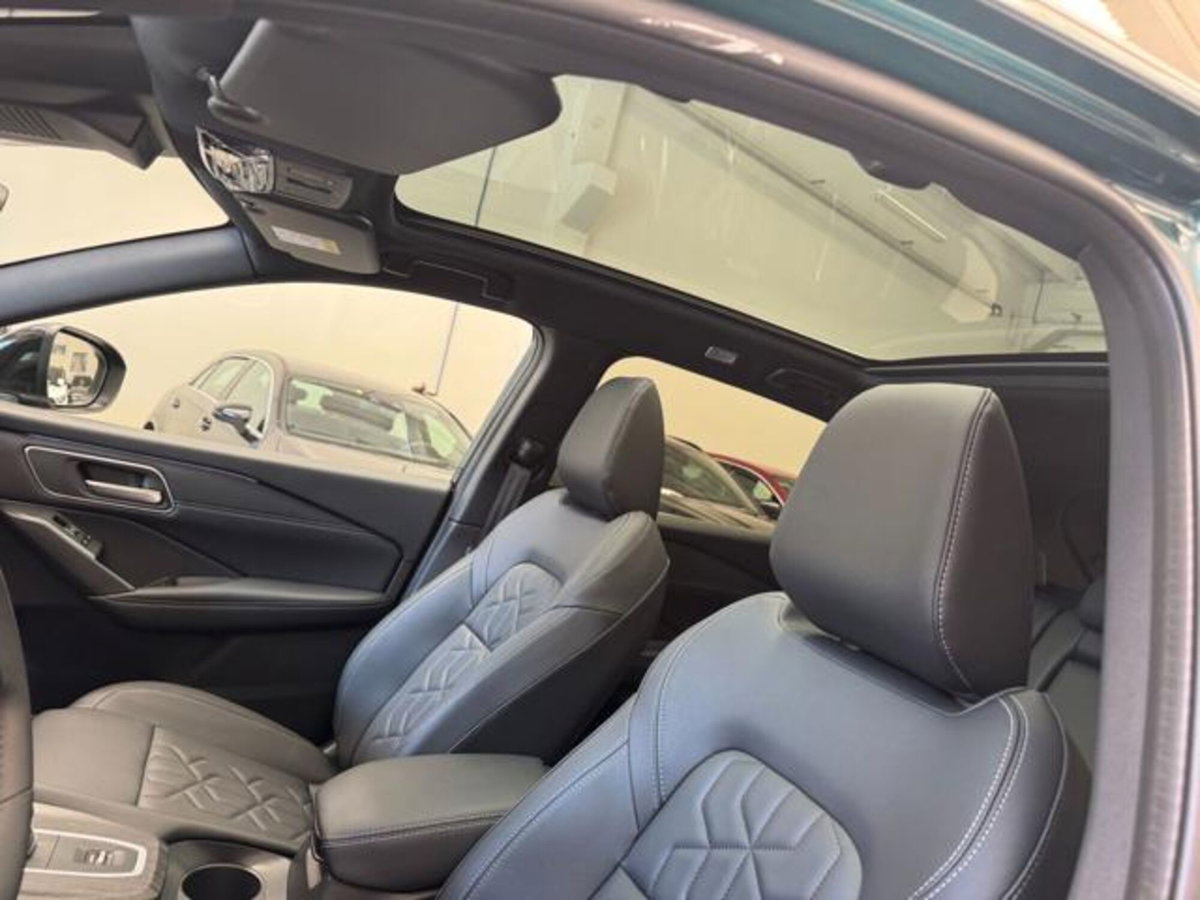 Nissan Qashqai 1.3 mhev Tekna 2wd 158cv (6)
