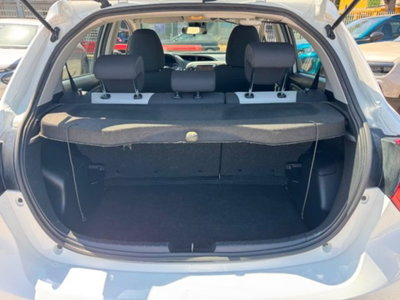 Toyota Yaris 1.5 Hybrid 5 porte Cool (13)