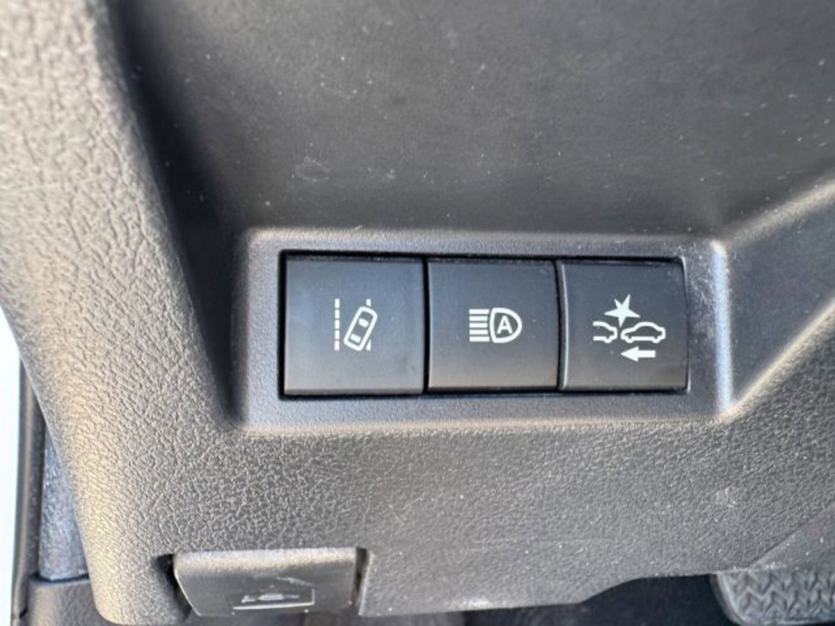 Toyota Yaris 1.5 Hybrid 5 porte Cool (17)