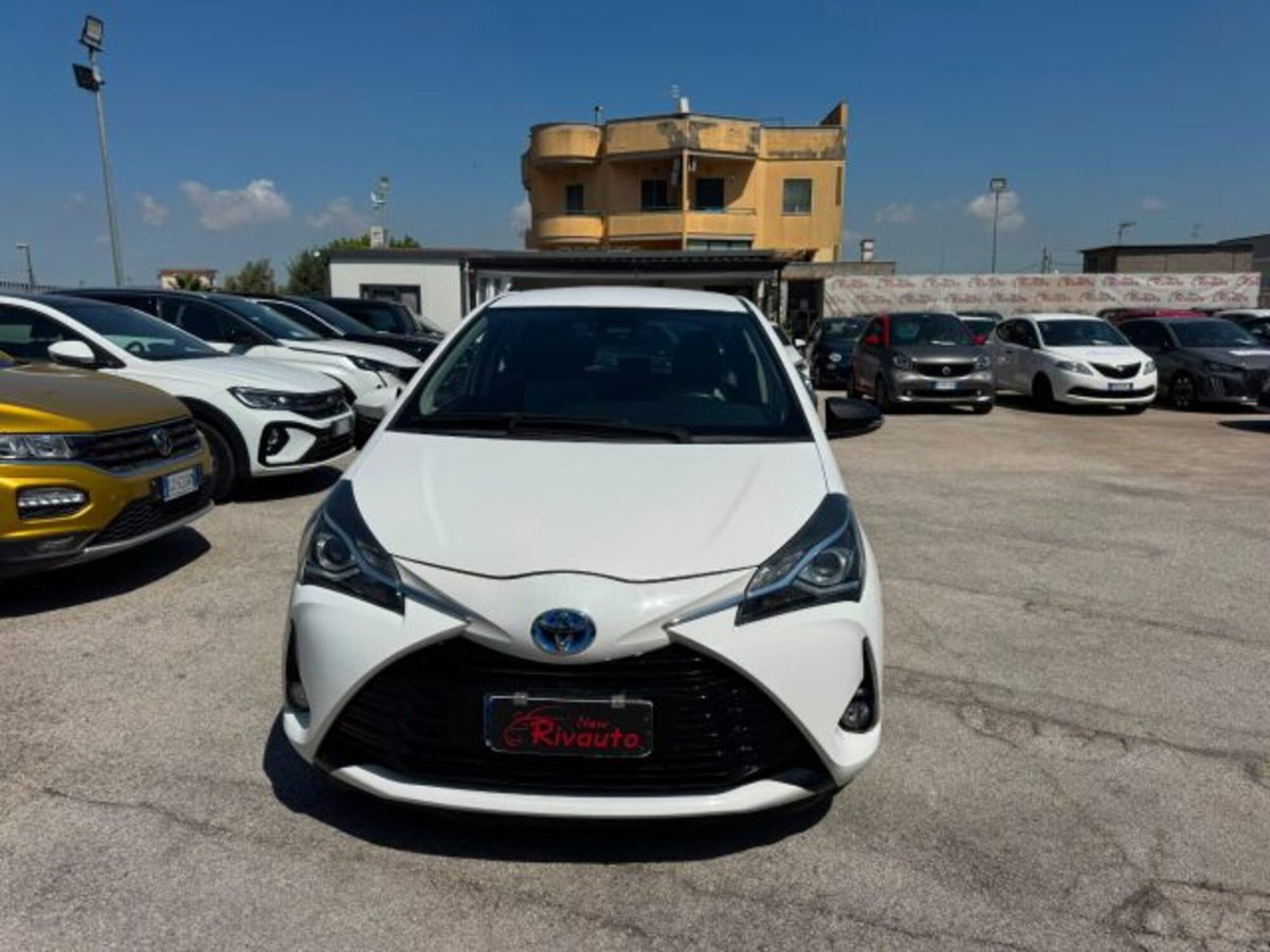 Toyota Yaris 1.5 Hybrid 5 porte Cool (2)