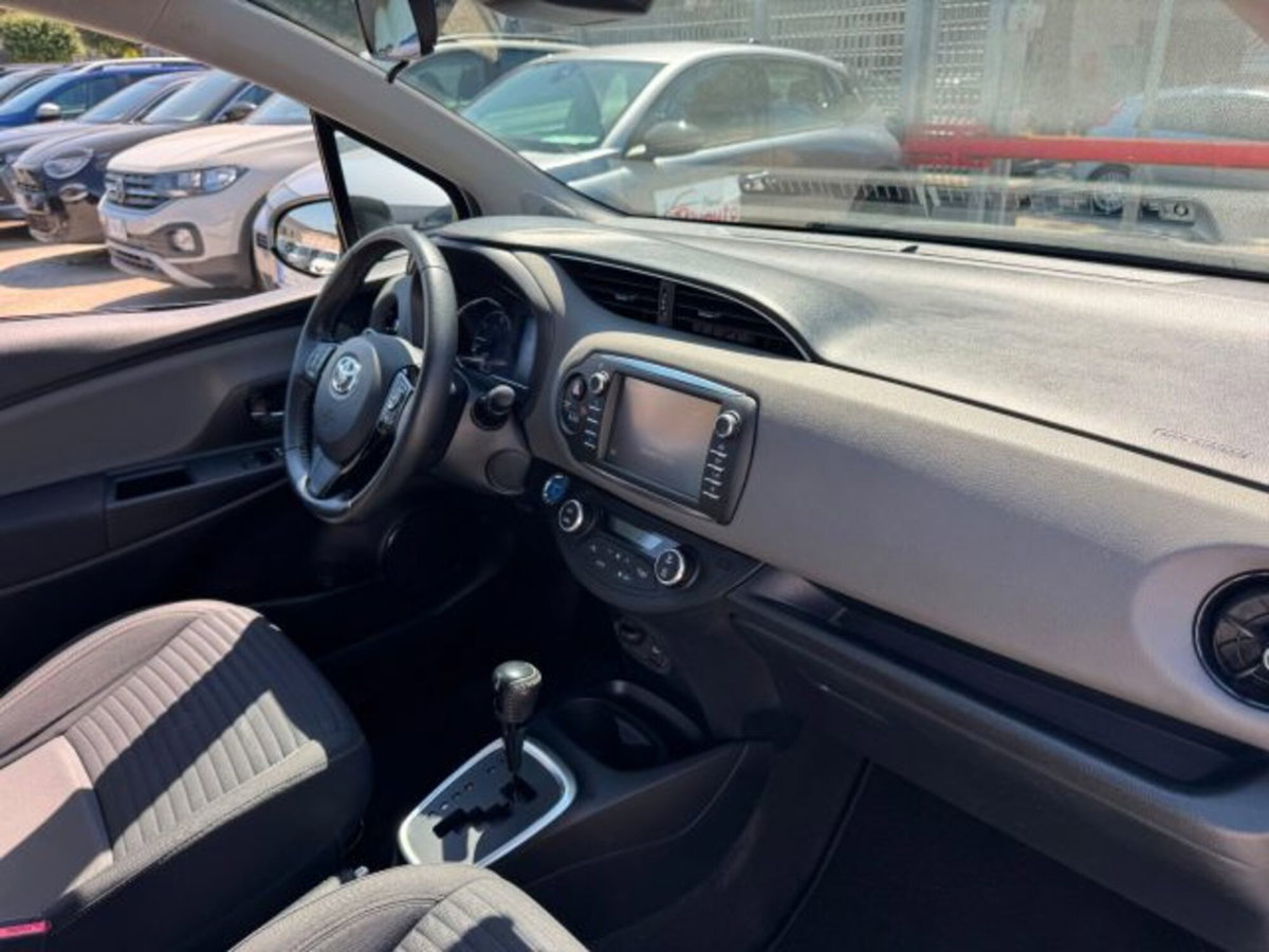 Toyota Yaris 1.5 Hybrid 5 porte Cool (5)