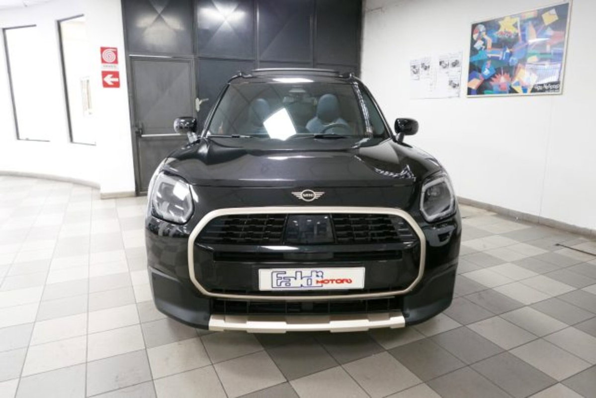 MINI Mini Countryman E Favoured (2)