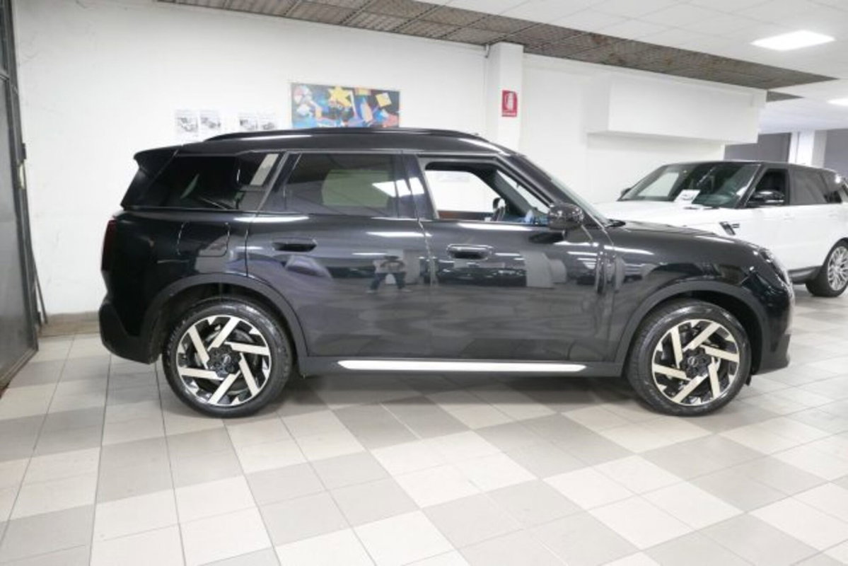 MINI Mini Countryman E Favoured (3)