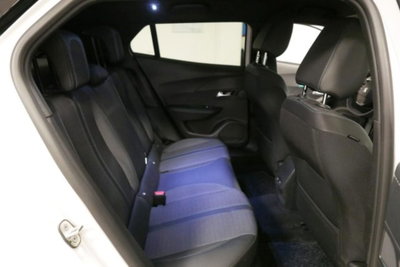 Peugeot 2008 PureTech 130 S&S EAT8 Allure Pack (13)