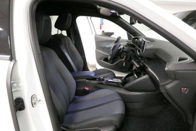 Peugeot 2008 PureTech 130 S&S EAT8 Allure Pack (8)
