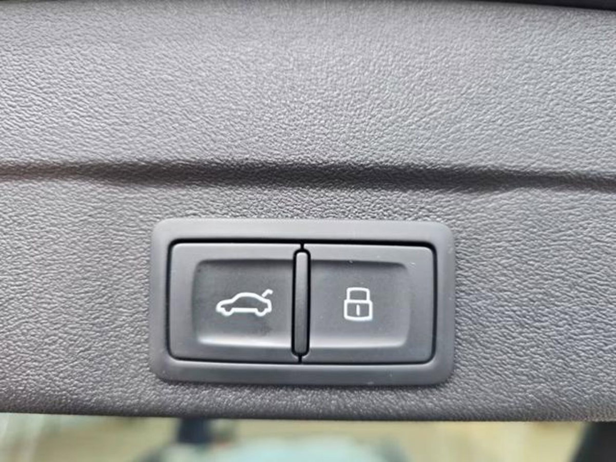 Audi A6 Avant 3.0 TDI 204CV quattro S tronic Ambiente (17)