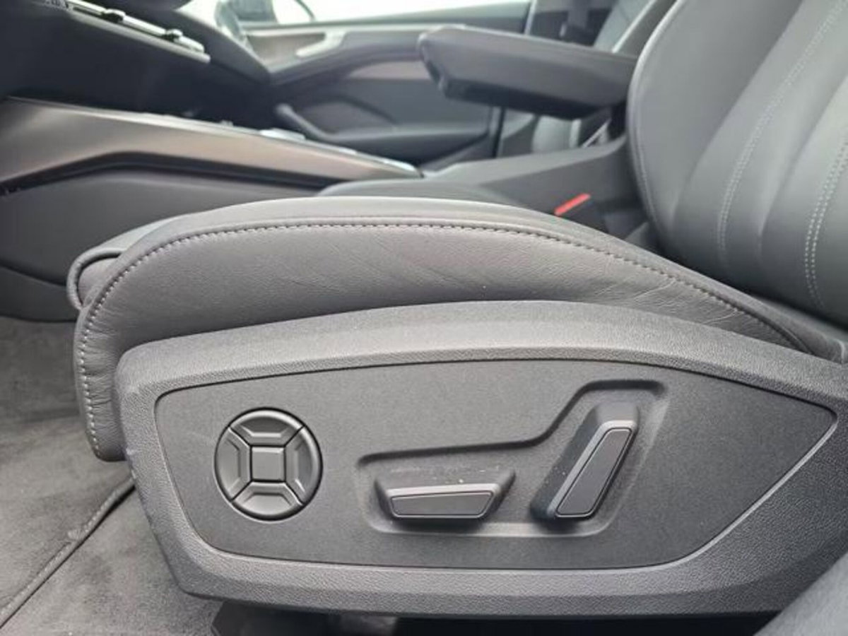 Audi A6 Avant 3.0 TDI 204CV quattro S tronic Ambiente (19)