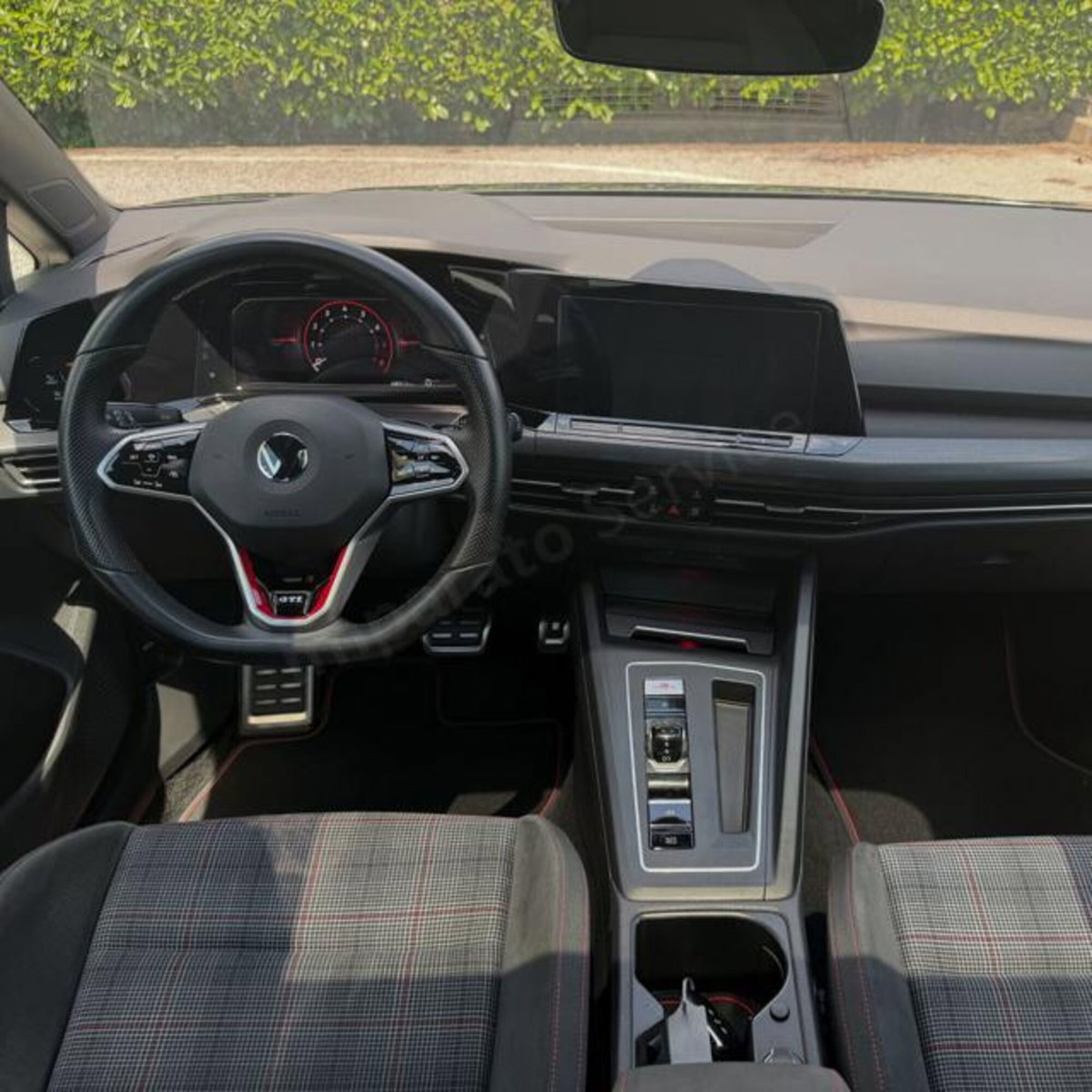 Volkswagen Golf 2.0 TSI GTI DSG (11)