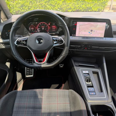 Volkswagen Golf 2.0 TSI GTI DSG (13)