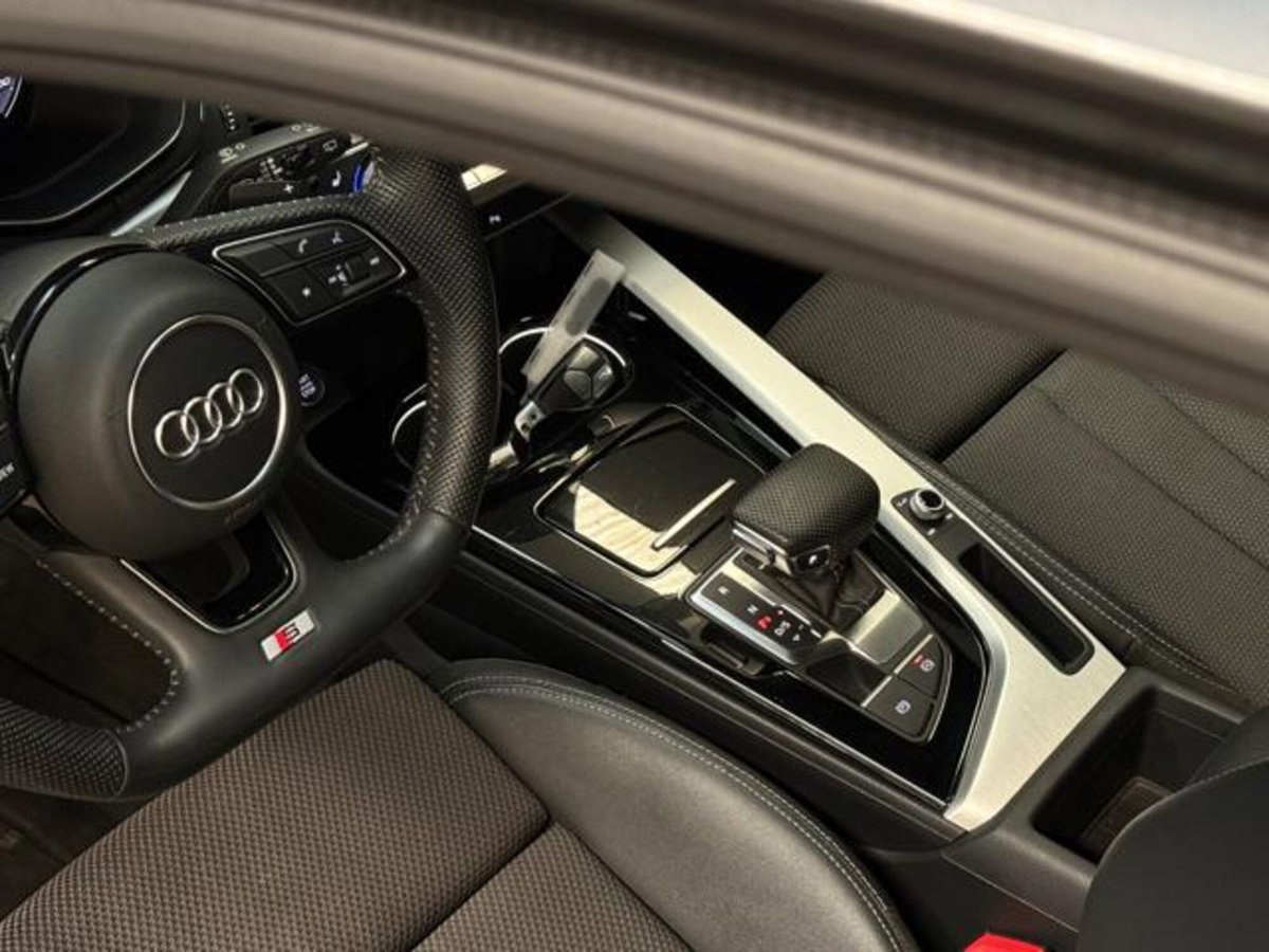 Audi A4 Avant 40 TDI quattro S tronic S line edition (9)