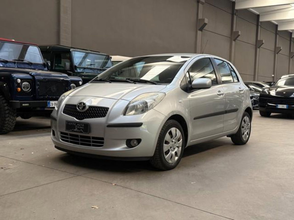 Toyota Yaris 1.0 5 porte Sol