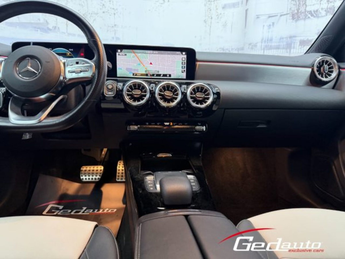 Mercedes-Benz Classe A Sedan 180 d AMG Line Premium Plus auto (18)