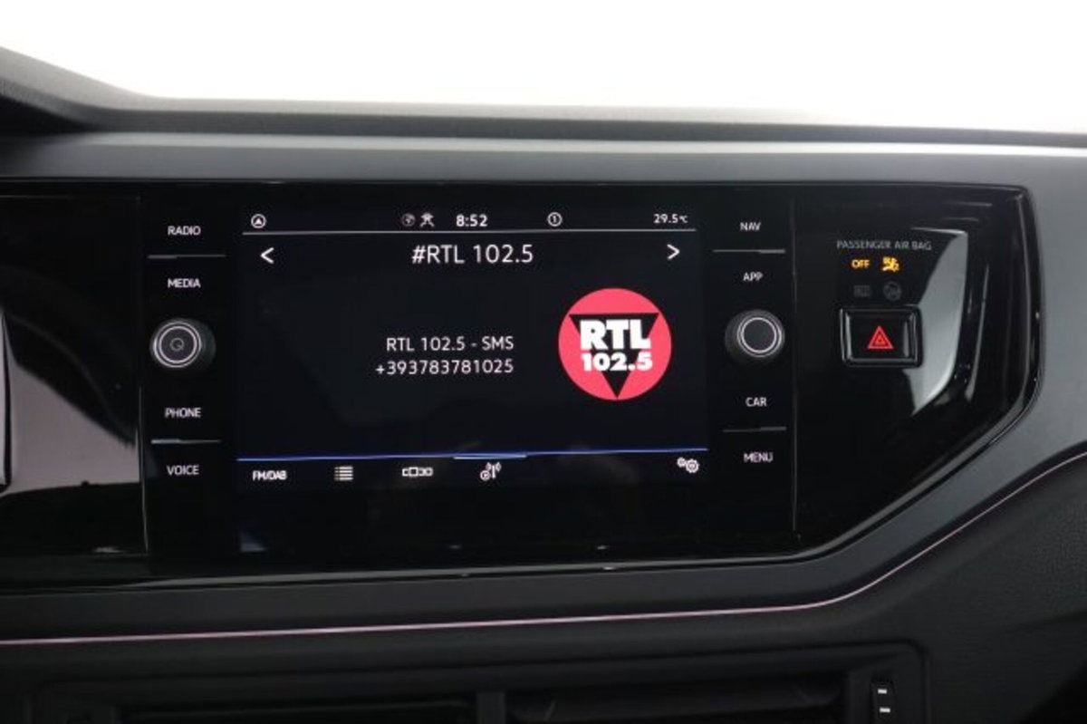 Volkswagen Taigo 1.0 tsi R-Line 115cv (11)