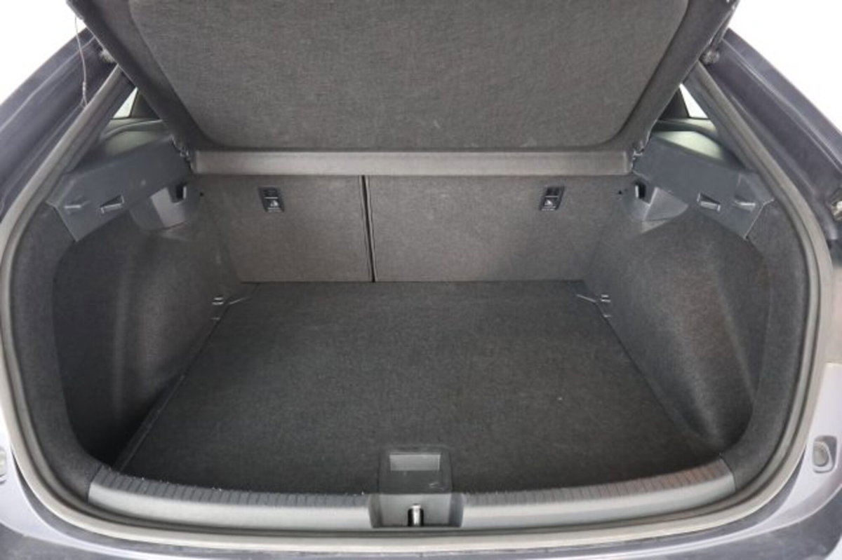 Volkswagen Taigo 1.0 tsi R-Line 115cv (6)