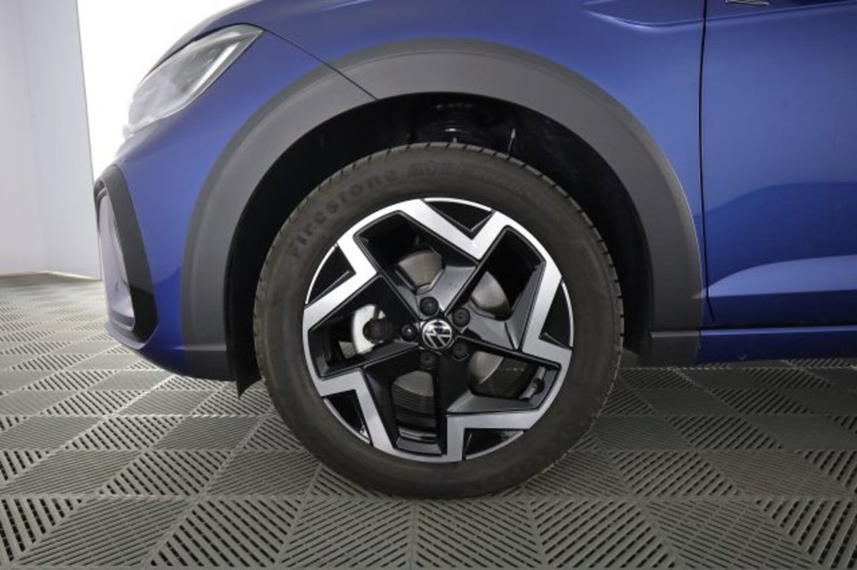 Volkswagen Taigo 1.0 tsi R-Line 115cv (8)