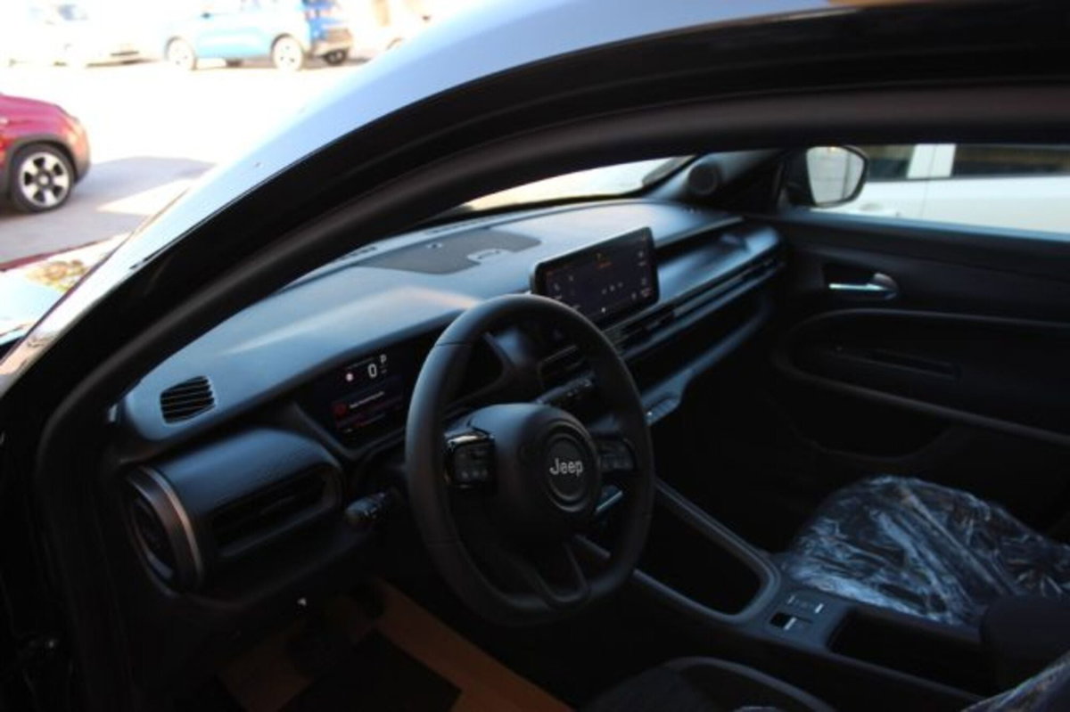 Jeep Avenger 1.2 turbo 85th Anniversary fwd 100cv (6)