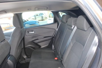Nissan Qashqai 1.3 mhev Acenta 2wd 140cv (8)