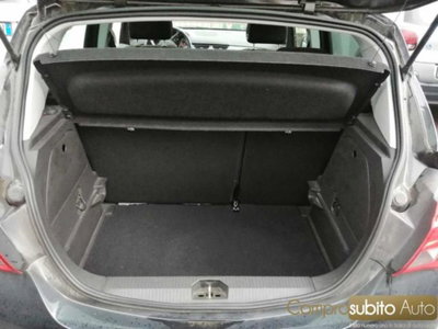 Opel Corsa 1.2 5 porte Cosmo (2)