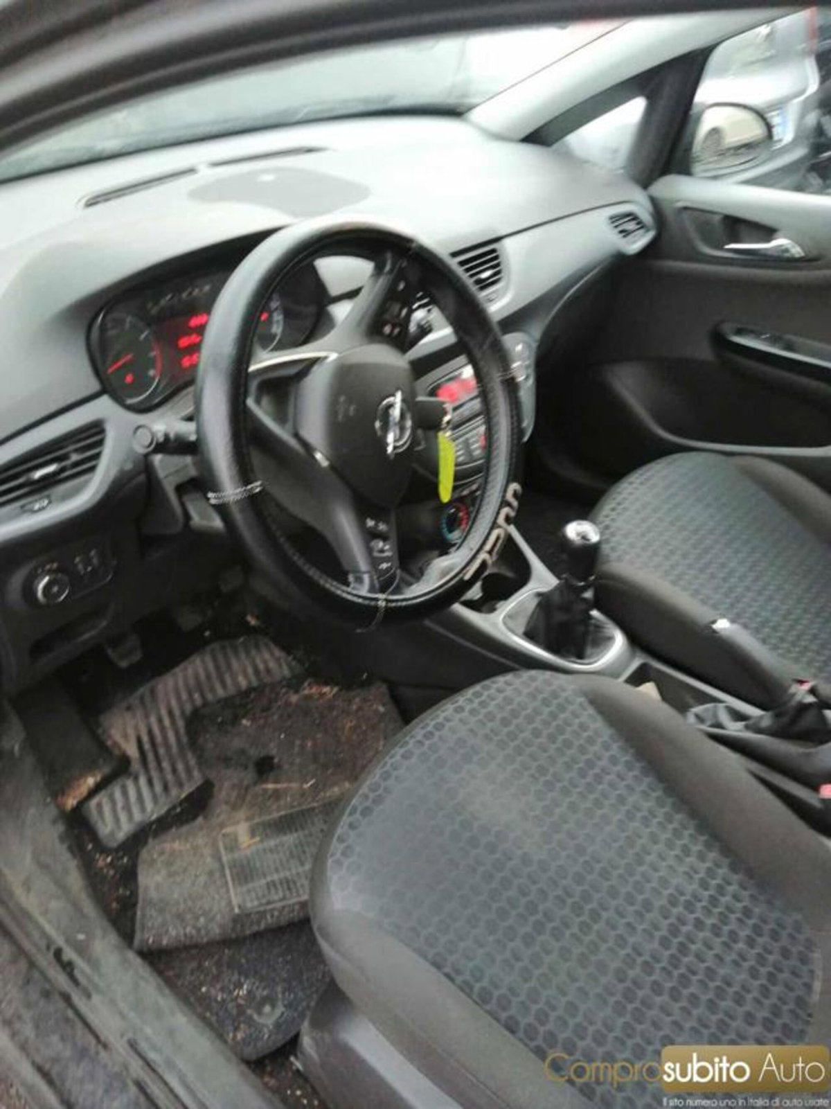 Opel Corsa 1.2 5 porte Cosmo (3)