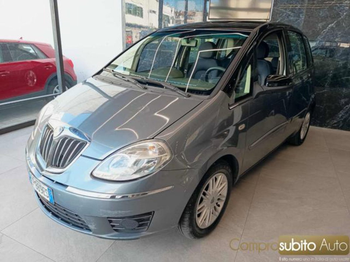 Lancia Musa 1.4 16V Gold (3)