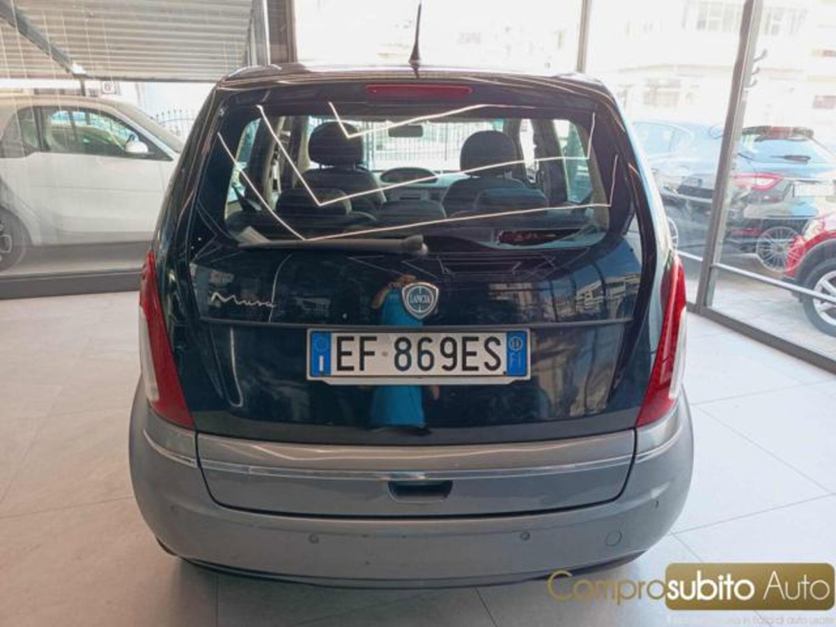 Lancia Musa 1.4 16V Gold (4)