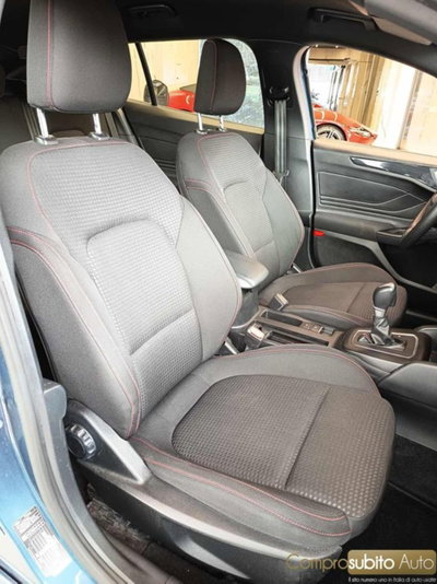 Ford Focus Station Wagon 1.0 EcoBoost Hybrid 125 CV Powershift SW ST-Line Style (12)