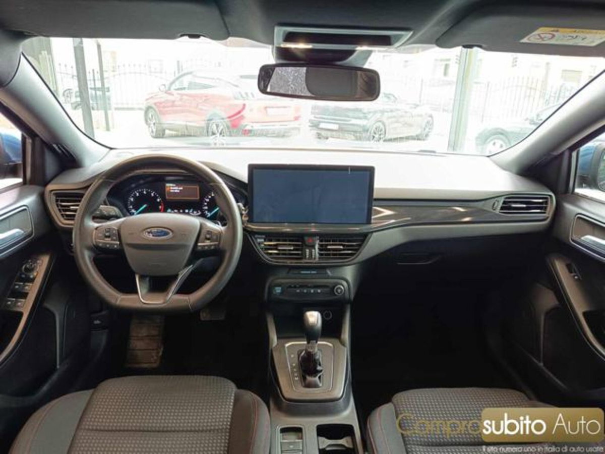 Ford Focus Station Wagon 1.0 EcoBoost Hybrid 125 CV Powershift SW ST-Line Style (16)