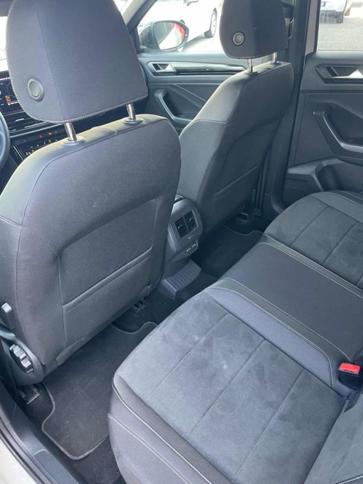 Volkswagen T-Roc 1.0 TSI Style (14)