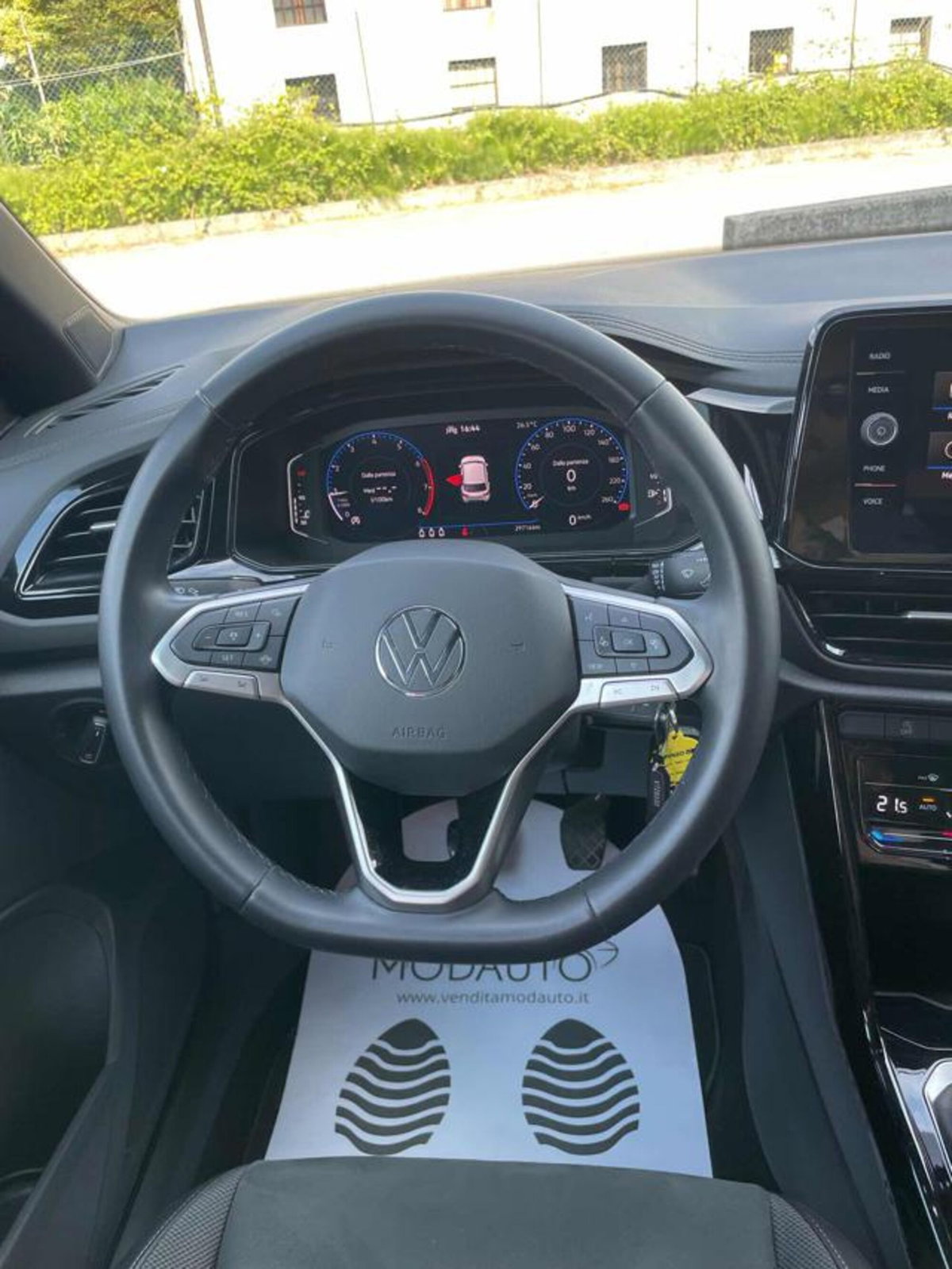 Volkswagen T-Roc 1.0 TSI Style (16)