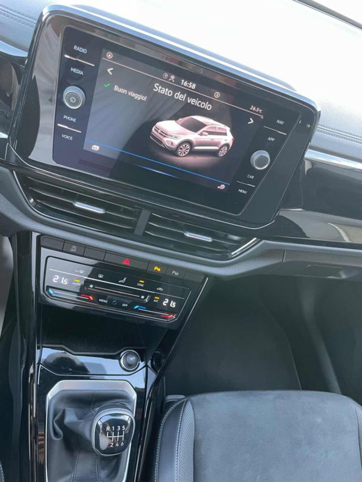 Volkswagen T-Roc 1.0 TSI Style (18)