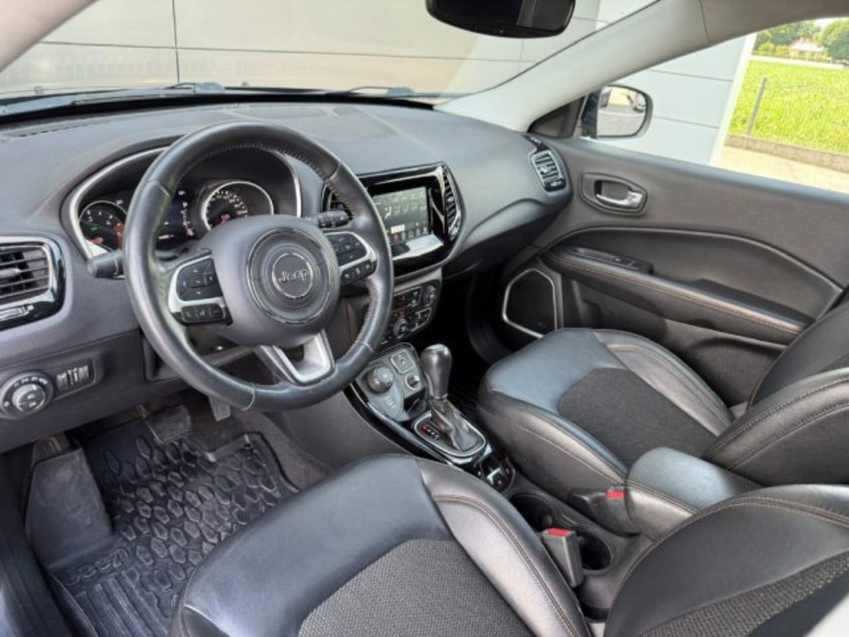 Jeep Compass 2.0 Multijet II aut. 4WD Limited (9)