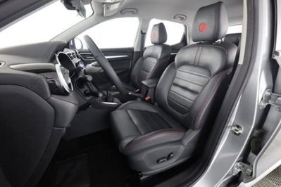 Mg ZS ZS 1.5 Luxury (2)